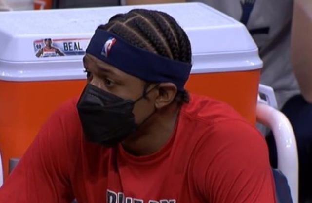 开云体育-韦少复出奇才再次输球 比尔：我们在月球比赛能赢